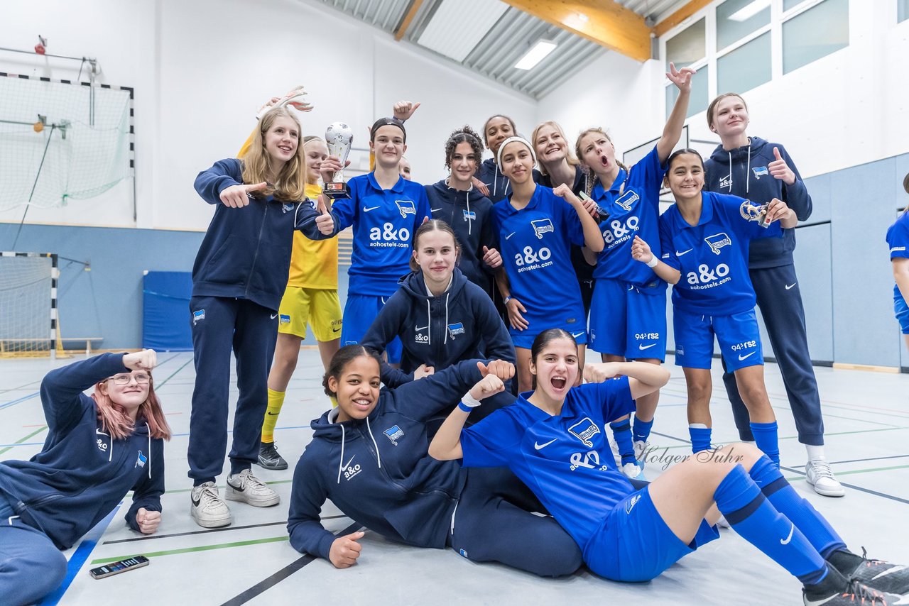 Bild 106 - C-Juniorinnen Loewinnen Cup